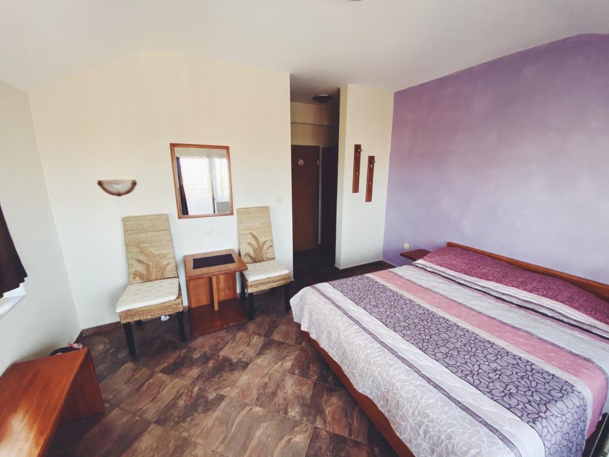 Hotel Fancy Sofia Esterno foto